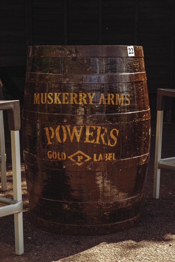 Muskerry Arms Bar And B&B Бларни Екстериор снимка