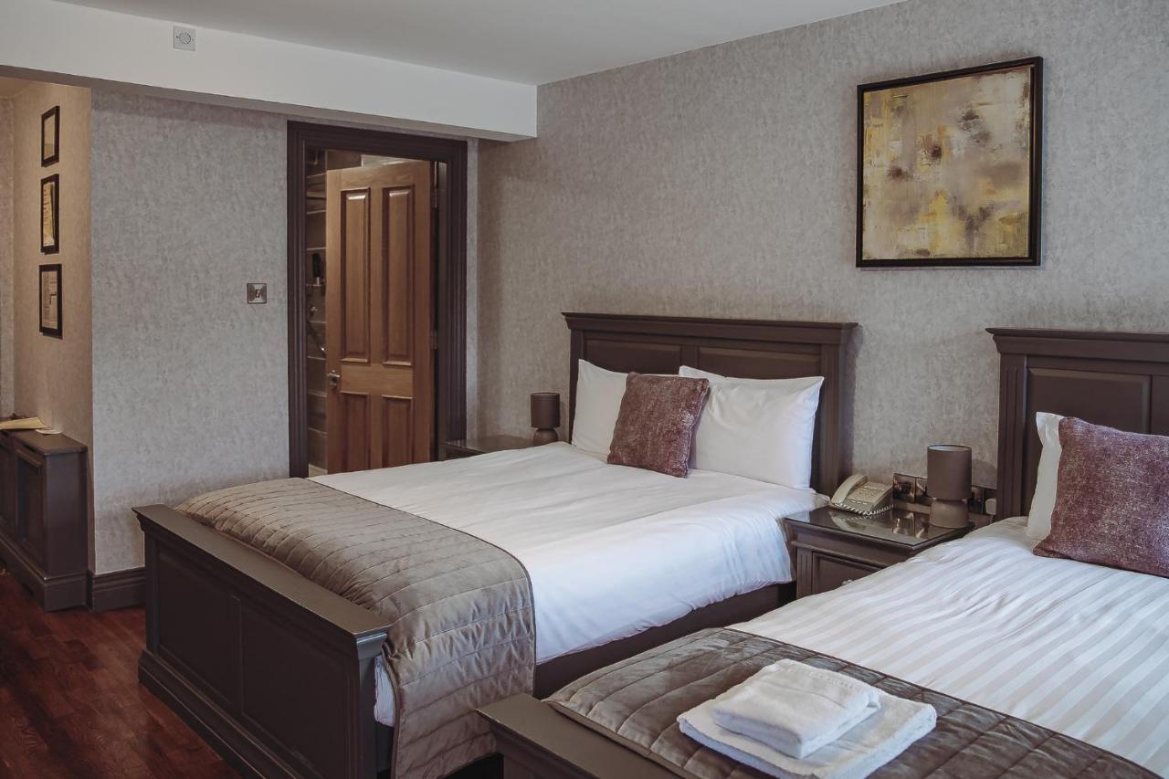Muskerry Arms Bar And B&B Бларни Екстериор снимка