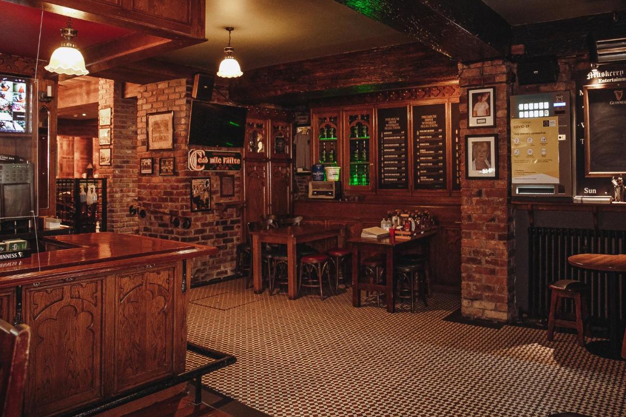 Muskerry Arms Bar And B&B Бларни Екстериор снимка