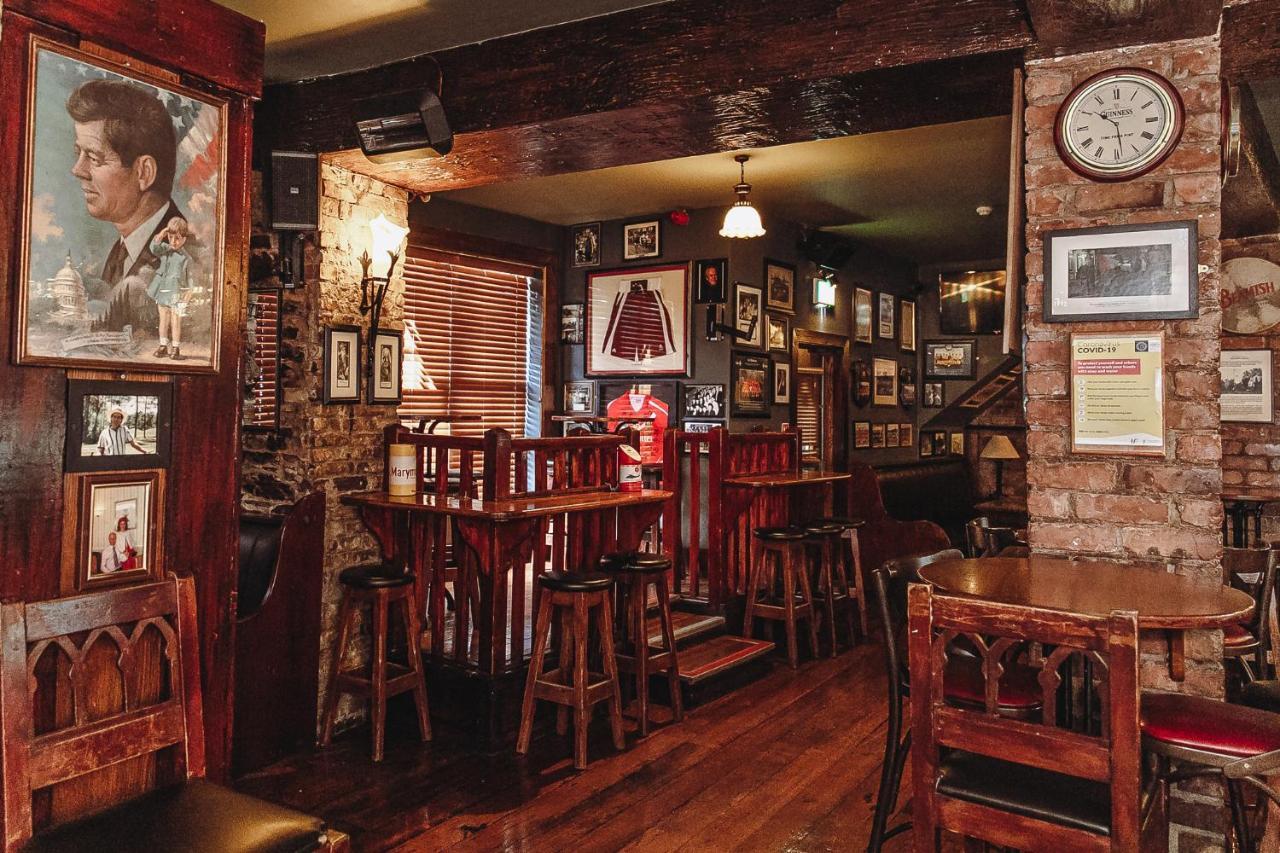 Muskerry Arms Bar And B&B Бларни Екстериор снимка