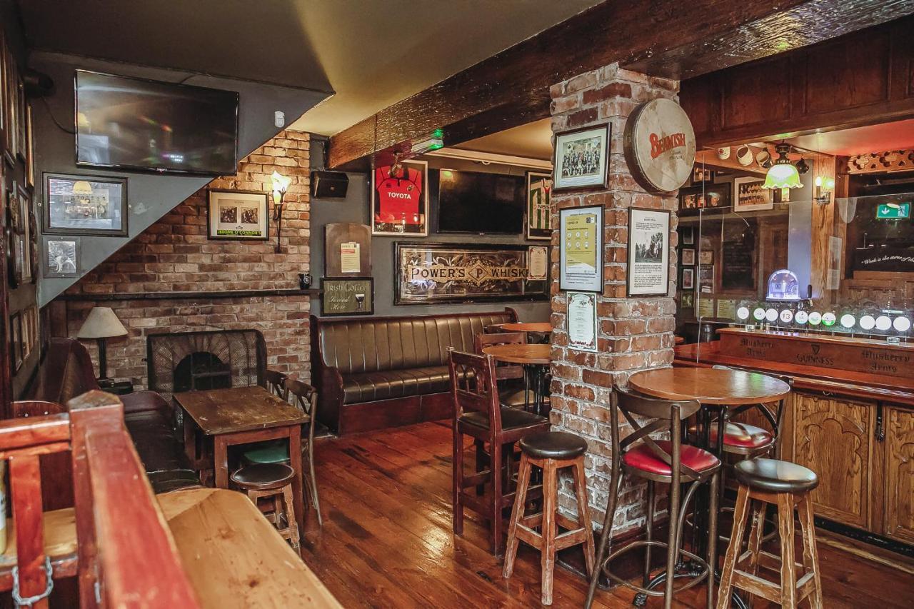 Muskerry Arms Bar And B&B Бларни Екстериор снимка