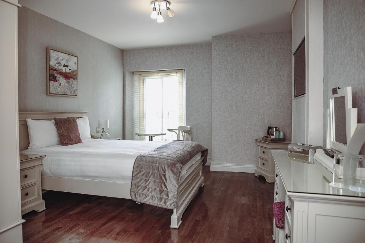 Muskerry Arms Bar And B&B Бларни Екстериор снимка