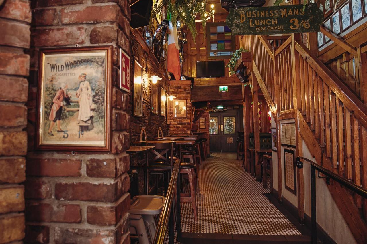 Muskerry Arms Bar And B&B Бларни Екстериор снимка