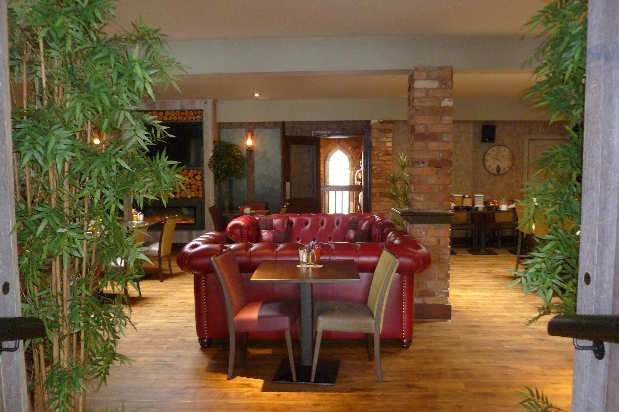 Muskerry Arms Bar And B&B Бларни Екстериор снимка